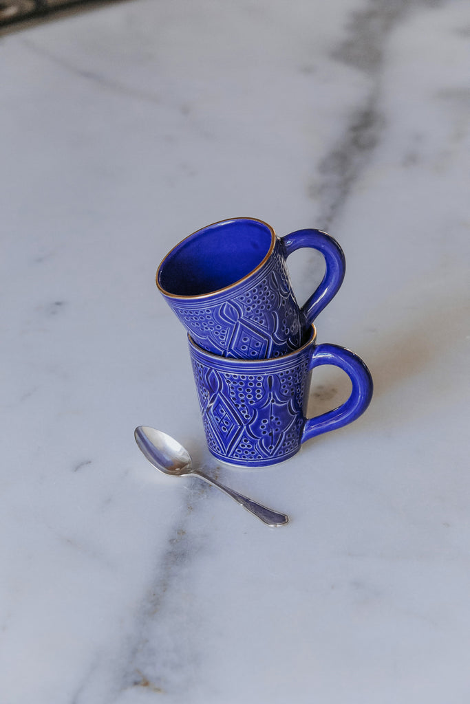 PETIT MUG EMPREINTE BLEU MAJORELLE GOLD CERAMIC (9507188932927)